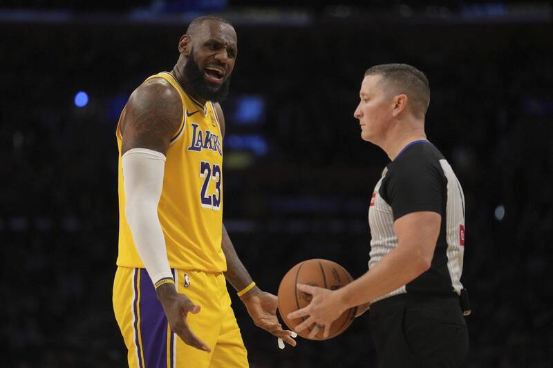 台灣新聞通訊社-NBA》詹姆斯超越Kobe成歷史打鐵王！ 仍將追尋史上第1人最狂偉業