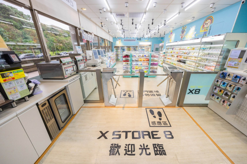 台灣新聞通訊社-統一超商「X-STORE 8」進駐海洋大學 全部商品可「拿了就走」