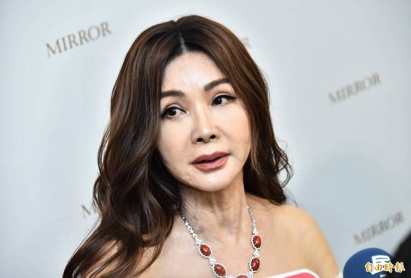 台灣新聞通訊社-陳美鳳「早知石英過世」嘆不捨 10年前演夫妻最愛送大蒜