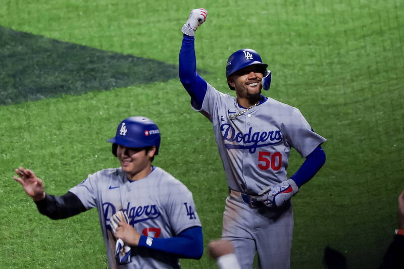 台灣新聞通訊社-MLB》大谷、貝茲創105年首見紀錄！克蕭回憶最狂組合批太空人作弊