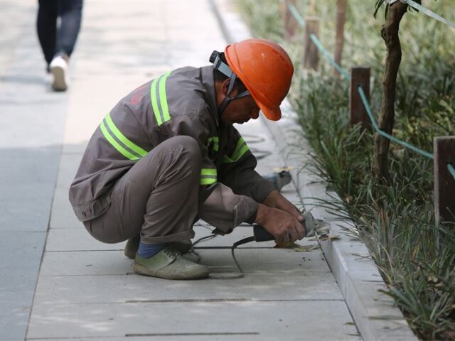 台灣新聞通訊社-放寬簽證對象！南韓擴大開放移工　薪資「比台日都高」