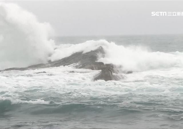 台灣新聞通訊社-快訊／「潭美」颱風外圍環流掃到蘭嶼！台東縣府急宣布：中午起停班停課