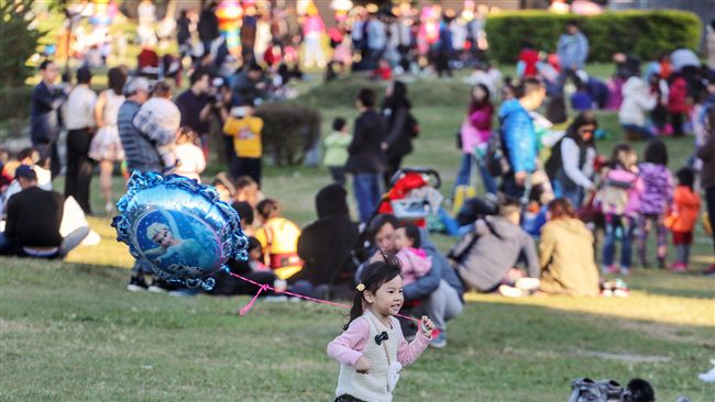 台灣新聞通訊社-賭鬼狠父推3歲女兒去撞車害慘死　只為一筆賠償金！法官速判死