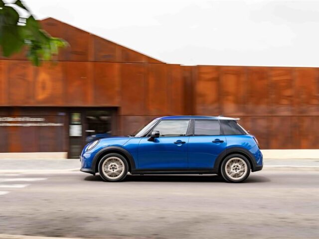 台灣新聞通訊社-全新世代MINI COOPER　五門掀背上市