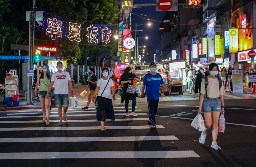 台灣新聞通訊社-國旅很貴？日夫妻來台3天2夜「機票食宿僅花27K」 樂喊：我愛台灣！