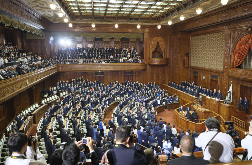 台灣新聞通訊社-日經民調：自民黨恐失眾院過半席次 2009年來首次