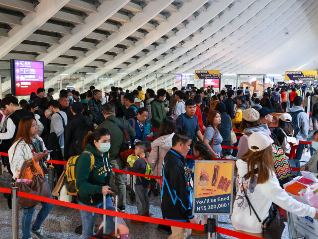 台灣新聞通訊社-跑道歲修致航班大亂遭監察院糾正 桃機公司：虛心檢討