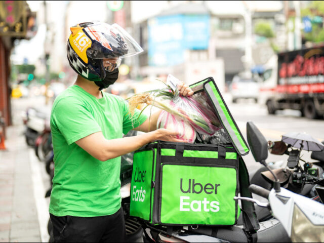 台灣新聞通訊社-Uber Eats 回應外送員權益問題 盼持續溝通拉近共識