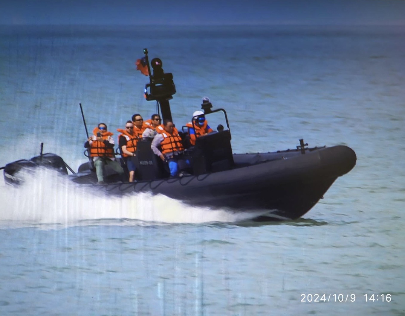 台灣新聞通訊社-海軍艇載熱像儀檢測維護執行中 突擊快艇近海飛馳