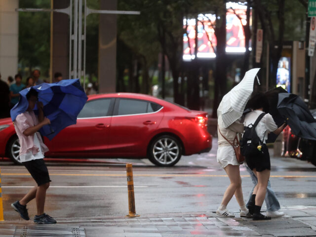 台灣新聞通訊社-下周可能1至2個颱風生成 賈新興：模式預測朝這方向移動