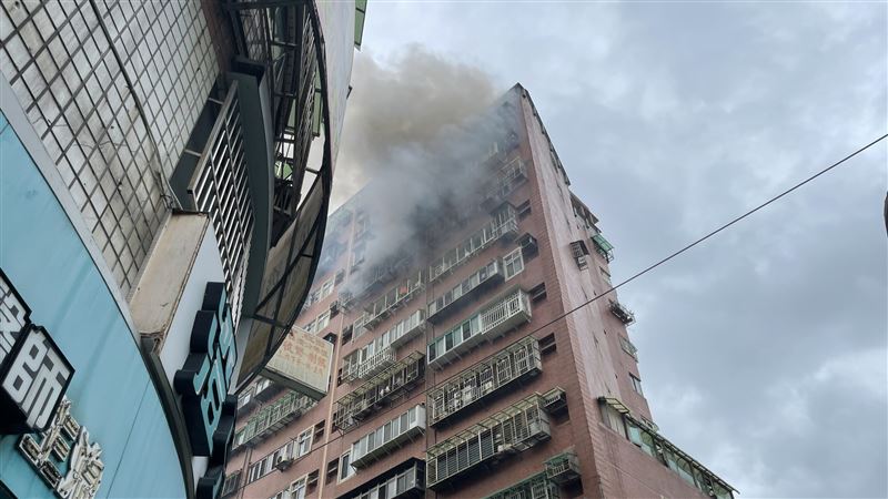 台灣新聞通訊社-快訊／蘆洲台企銀大樓10樓竄火煙　現場搶救中