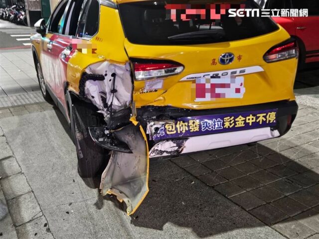 台灣新聞通訊社-高雄凌晨2車車禍「人都無大礙」！女乘客卻因1事被警方逮捕