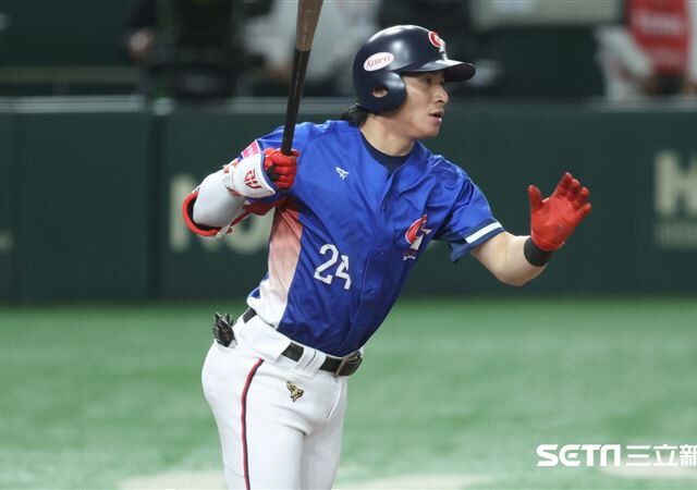 台灣新聞通訊社-12強／棒打MLB資歷投手！陳傑憲突破極限連續6場敲安　創下台灣新紀錄