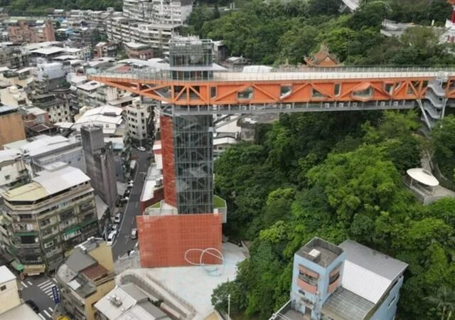 台灣新聞通訊社-基隆塔半年2人斷魂！54歲女「尖端處」墜塔身亡　市府緊急宣布暫時關閉