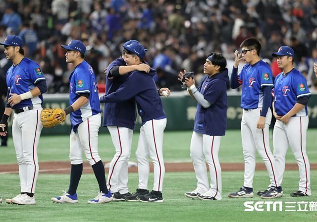 台灣新聞通訊社-獨家／超強應援！台日大戰有「神秘力量」　台灣球迷結印爆紅