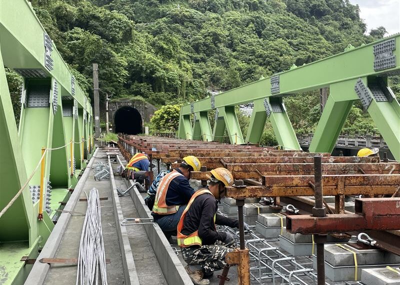 台灣新聞通訊社-西小清水溪橋12／21提前修復完成！台鐵和仁＝崇德間將恢復通車