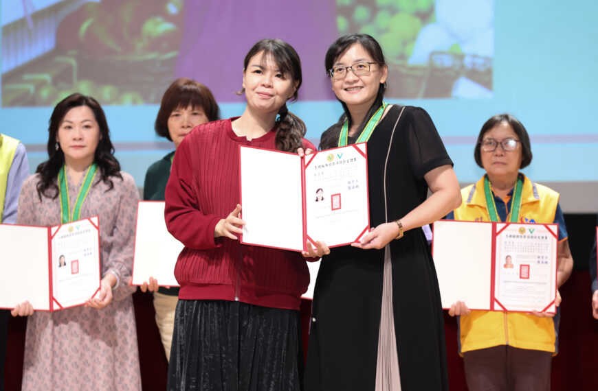 台灣新聞通訊社-志願服務獎最年輕得主　46歲國小師也是校內閱讀推手