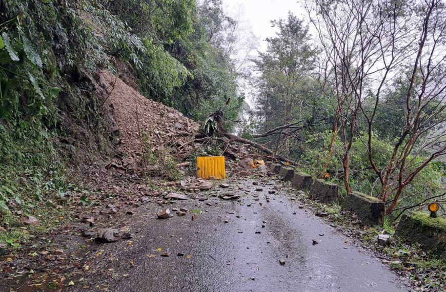 台灣新聞通訊社-福山植物園大雨路塌 9日起持續預警性休園2天