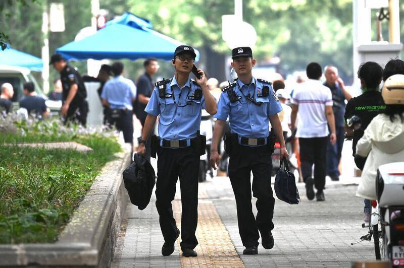 台灣新聞通訊社-中國經濟低迷 派出所爆發不出薪水