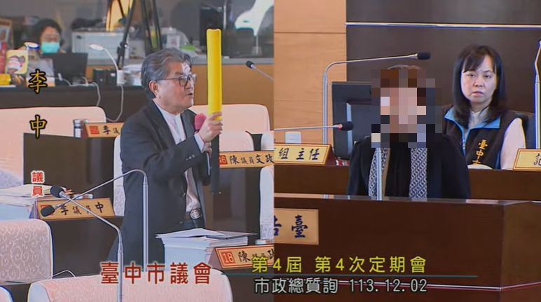 台灣新聞通訊社-被小6生揮棒攻擊！同校師還原現場曝道歉「報警」關鍵：學生怒吼喊3字