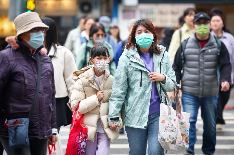 台灣新聞通訊社-東北風發威！明起濕冷影響3天　「週末更凍」2縣市不到10度