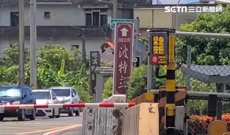 台灣新聞通訊社-闖平交道挨罰6.7萬！騎士硬拗「火車時刻表沒列車要過」被打臉