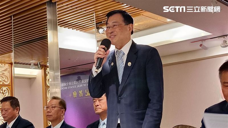 台灣新聞通訊社-2025房價要跌了？金龍風暴延燒！房仲全聯會：大家要有心理準備