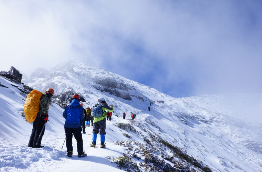 台灣新聞通訊社-冬季高山賞雪憂高山病 醫：注意「這」病情惡化指標