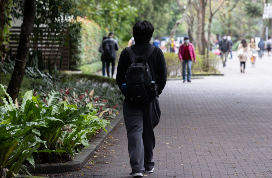 台灣新聞通訊社-大學專業輔導人員師生比900：1　學界憂看得到吃不到