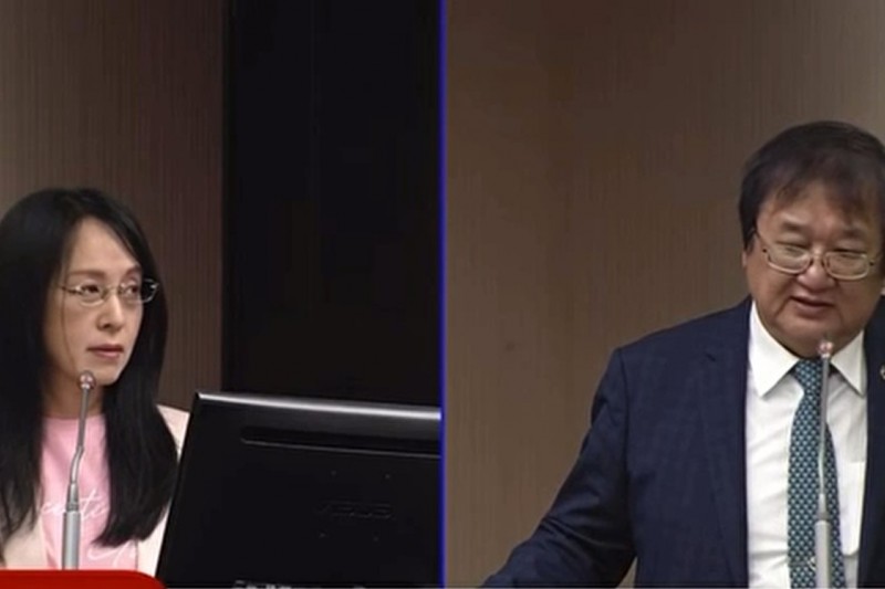 台灣新聞通訊社-加熱菸稅收懸而未決，政府政策遭批雙重標準