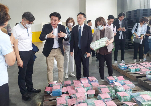 台灣新聞通訊社-國健署加熱菸審查延宕逾700天　立委質疑行政怠惰、卓榮泰允諾加速法制進程