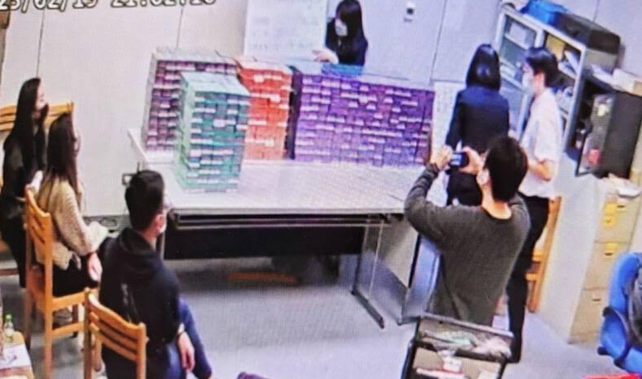 台灣新聞通訊社-加熱菸卡關黑市橫行　年暴增九成市值破億　海關警告：政府若不課稅將養大黑幫