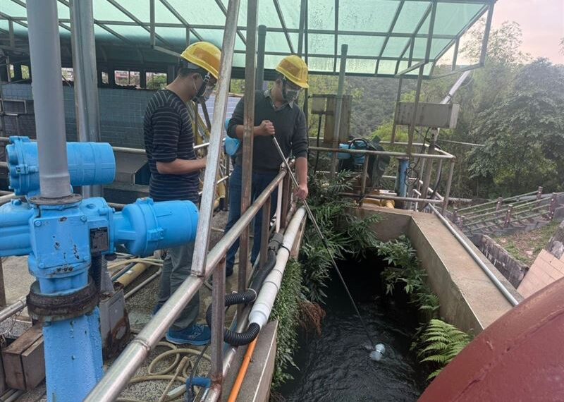 台灣新聞通訊社-基隆自來水疑遭污染！民眾傻眼「有超嗆刺鼻油味」　台水啟動3措施補償