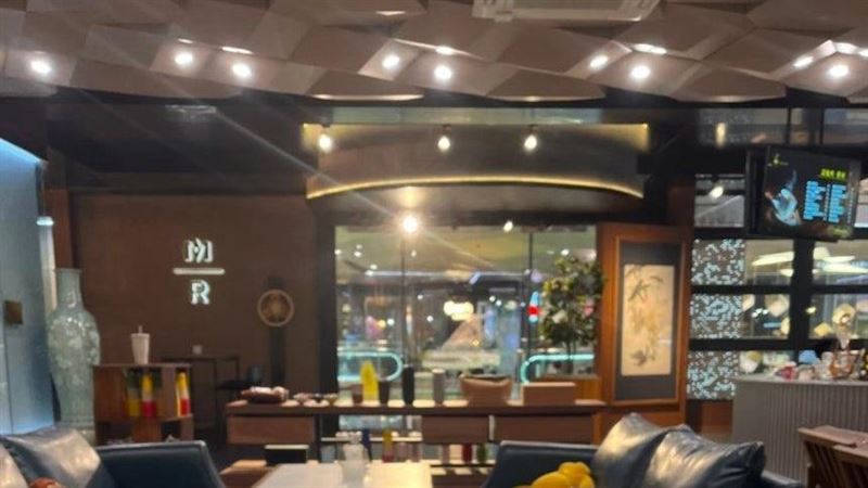 台灣新聞通訊社-北韓版星巴克爆紅！稱喝咖啡還能集點換LABUBU　喝3杯就要價近千元