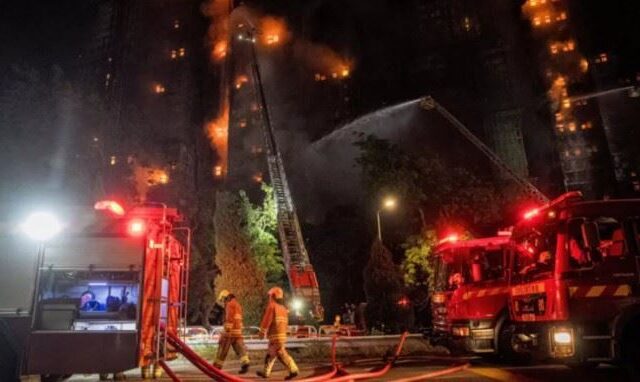 台灣新聞通訊社-香港宏福苑大火後　民間發起連署要求徹查問責官員