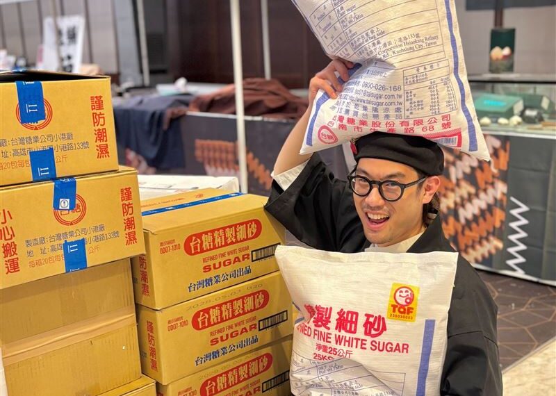 台灣新聞通訊社-狂掃台灣砂糖爆紅！日老闆獲贈「特製抱枕」被敲碗販售　台糖回應了