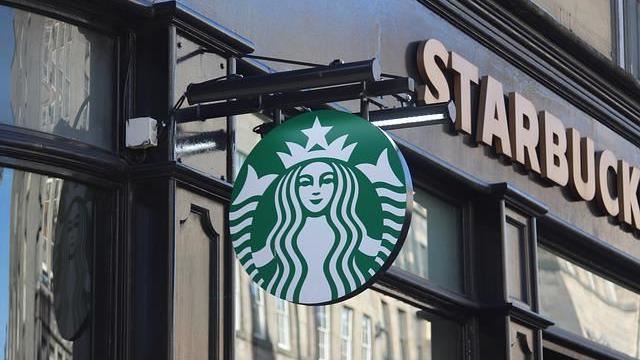 台灣新聞通訊社-在星巴克打手遊超吵 他「一招」讓屁孩全閉嘴!百萬網朝聖喊:學起來