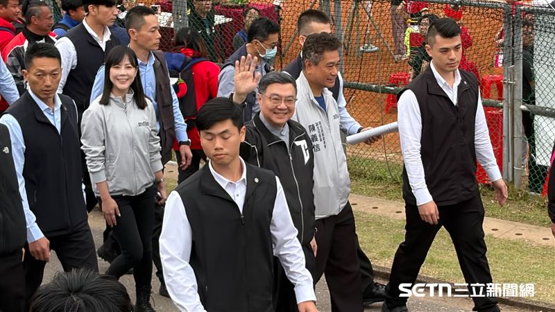 台灣新聞通訊社-關懷盃/花蓮馬太鞍溪便道通車! 卓榮泰向球員宣布:你們可以順利回家