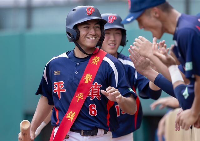 台灣新聞通訊社-黑豹旗／平鎮高中奪隊史第8冠　總教練認今年較特別！點1打1投贏球關鍵