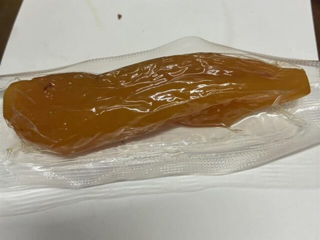 台灣新聞通訊社-好痛的教訓！他花1290元「臉書買烏魚子」開箱變「13條蕃薯乾」氣炸