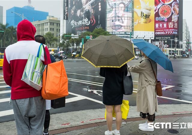 台灣新聞通訊社-東北季風再增強！下週這2天「凍探15度」 降雨熱區曝光