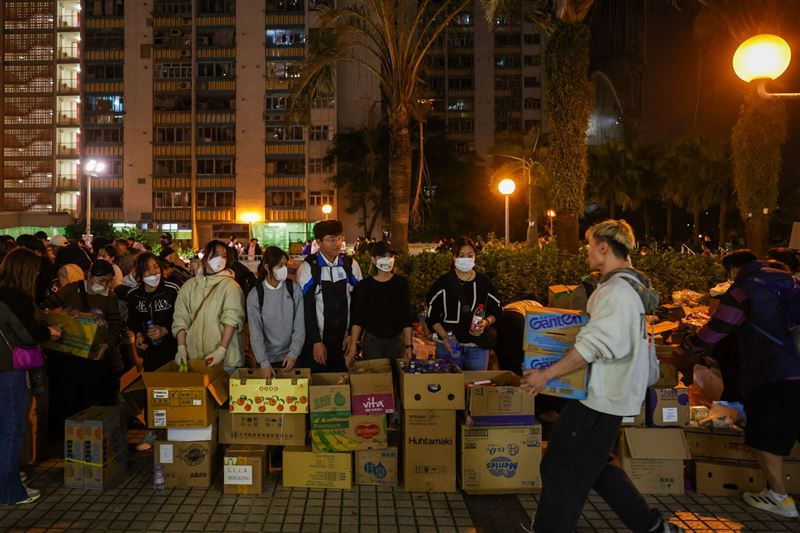 台灣新聞通訊社-港媒：宏福苑大火後 香港立法會議員選舉擬如期舉行