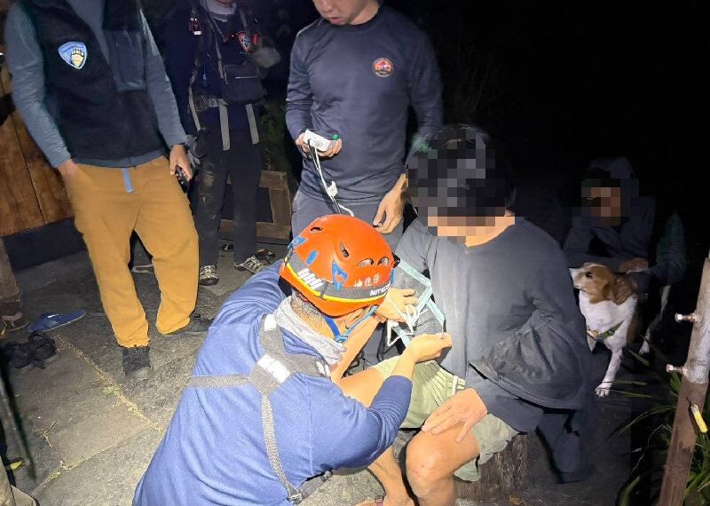 台灣新聞通訊社-屏東5人疑誤食大花曼陀羅獲救 登山未投保擬開罰