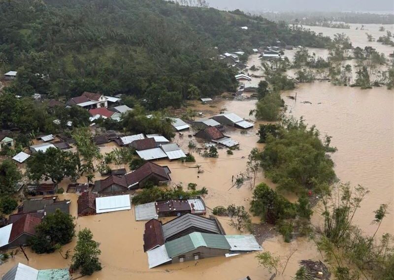 台灣新聞通訊社-東南亞洪災逾300人罹難 太平間爆滿出動冷藏貨車暫存