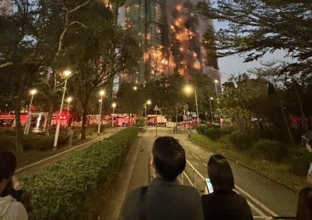 台灣新聞通訊社-宏福苑維修工程涉貪　香港廉政公署拘捕8人