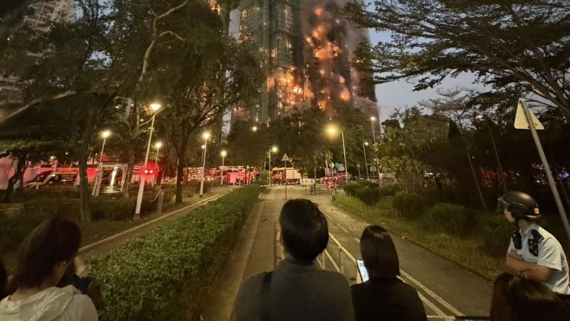 台灣新聞通訊社-宏福苑維修工程涉貪 香港廉政公署拘捕8人