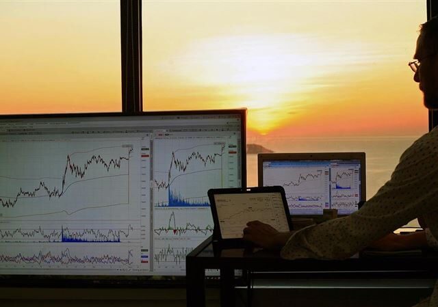 台灣新聞通訊社-台股盤前／降息的樂觀氣氛推升！費半飆1.8%助攻　台股有望延續反彈