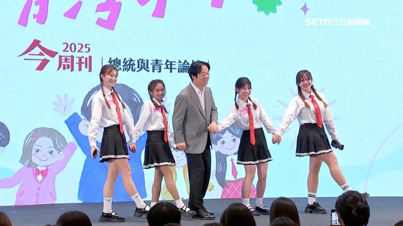 台灣新聞通訊社-賴清德問學生未來夢想 高中生大喊:當總統!