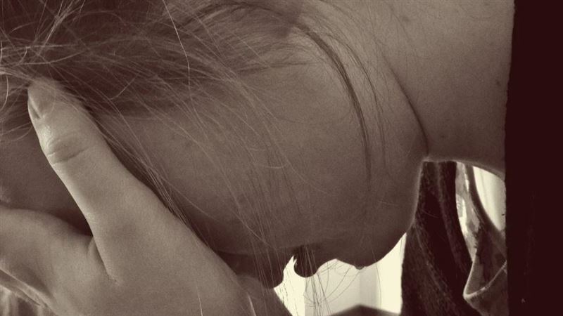 台灣新聞通訊社-母親窮苦過一生！女兒整理遺物翻到神祕信封　一看內容瞬間跪地淚崩