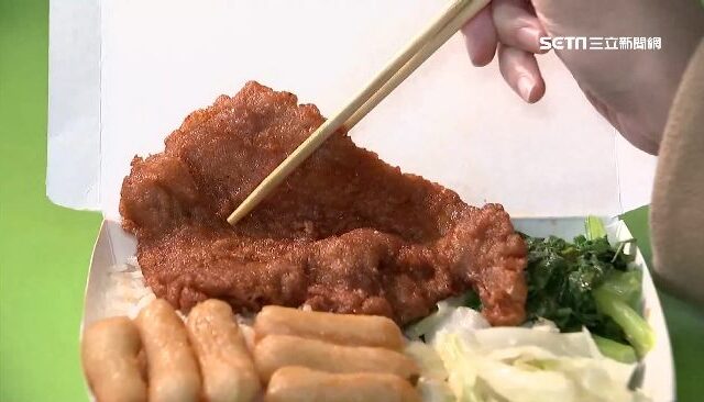 台灣新聞通訊社-省錢妙招？他用1方法「吃免費便當」省下7千元餐費　網全看傻